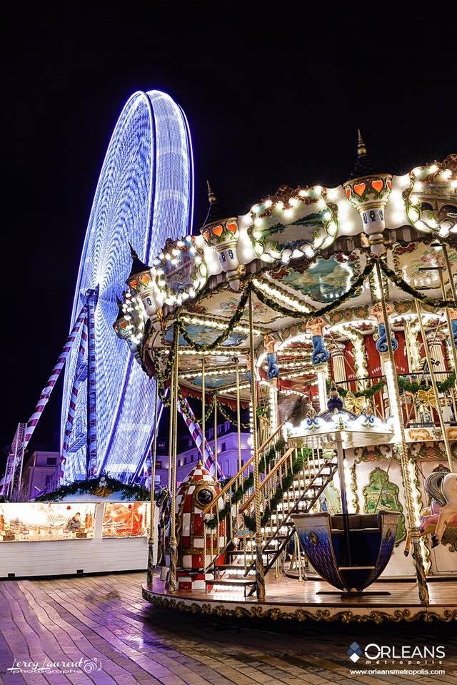 Grande Roue & Carroussel marché de Noël Orléans by Night