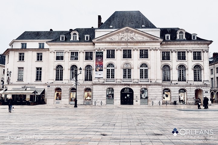 Chambre du commerce place du Martroi Orléans