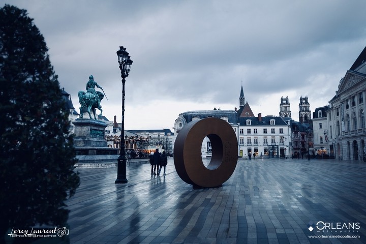 Place du martroi Orléans Statue Jeanne d'Arc