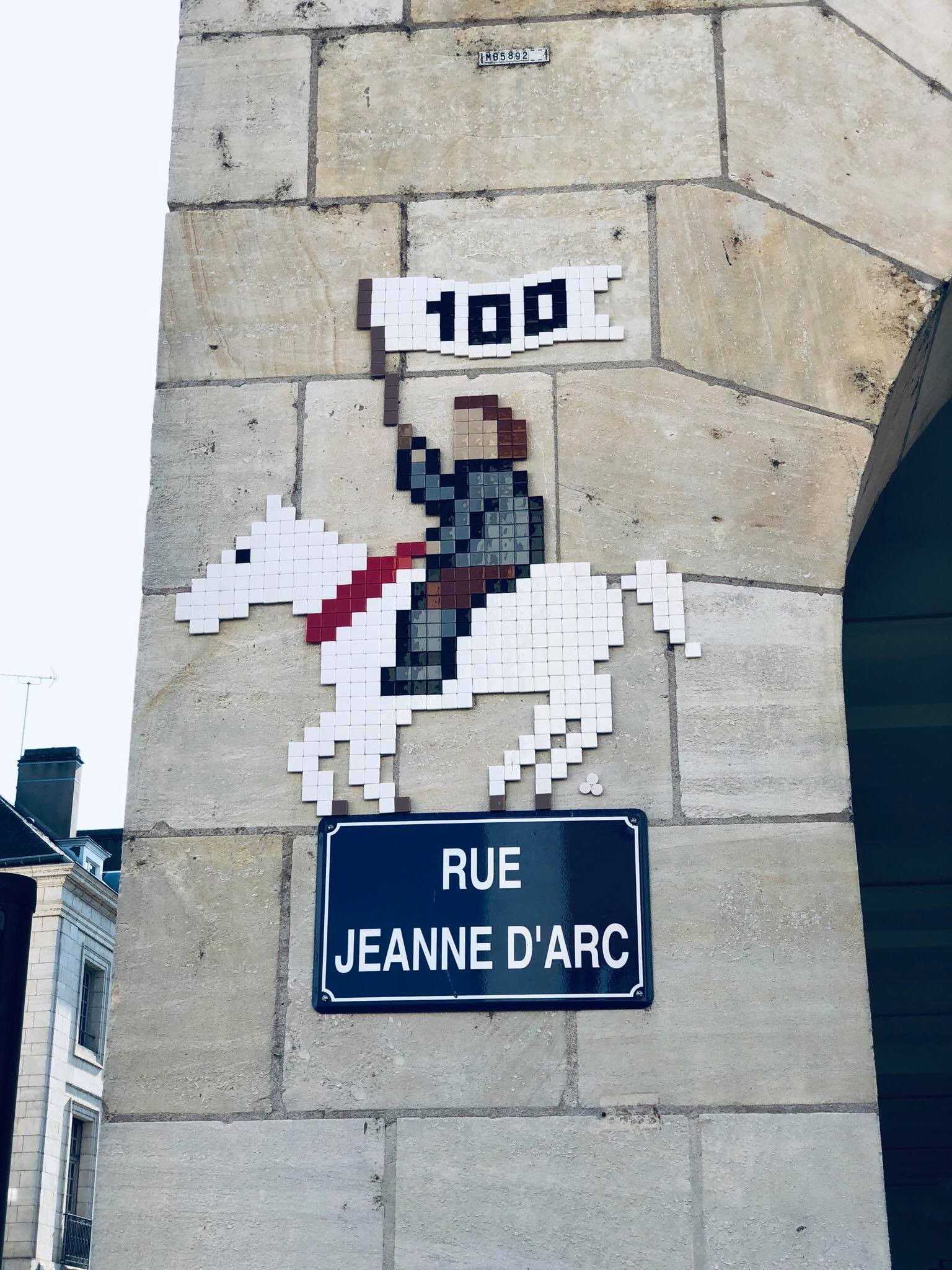 Rue Jeanne d'Arc Street Art de Mifa Mosa à Orléans