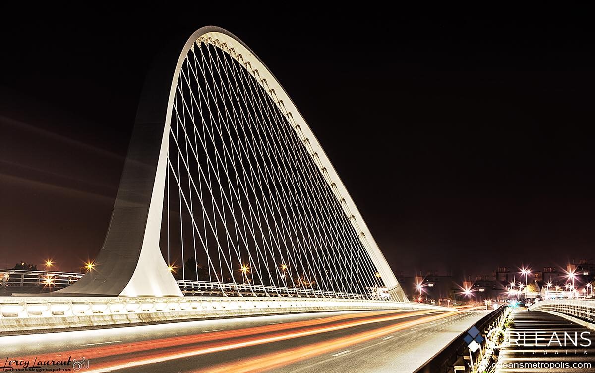 Pont de l'Europe Orleans by night