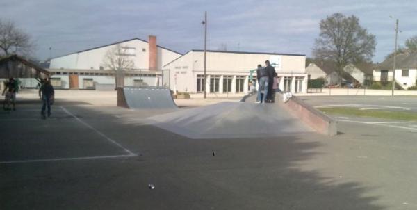 Skatepark de La Ferté-Saint-Aubin