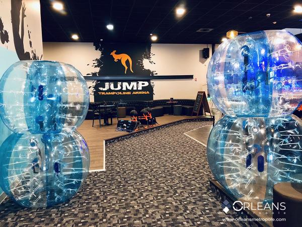 Jump trampoline arena